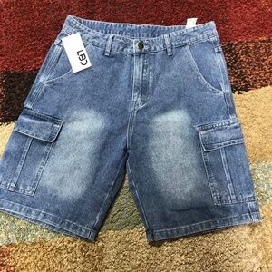 Men’s Cargo Shorts Size 32